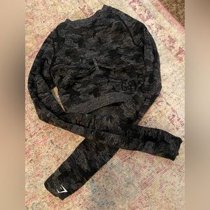 Gymshark Long Sleeve Crop Top